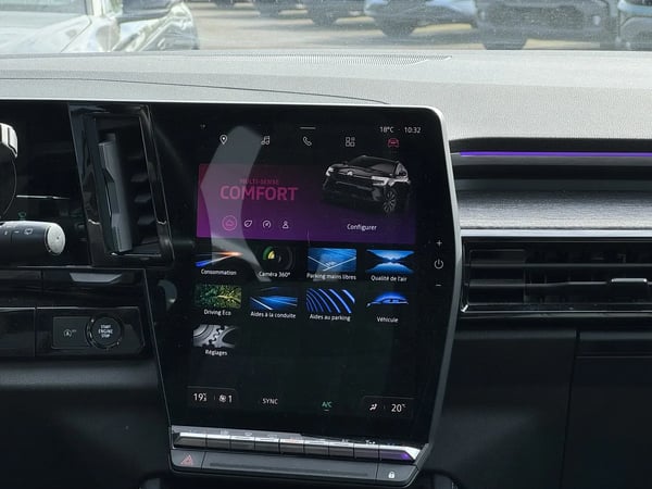 Photo de la voiture RENAULT AUSTRAL mild hybrid 160 auto Techno
