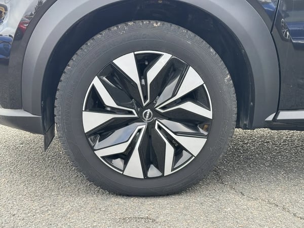 Photo de la voiture NISSAN JUKE 2023 DIG-T 114 Acenta