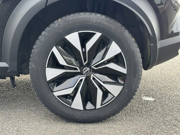 Photo de la voiture NISSAN JUKE 2023 DIG-T 114 Acenta