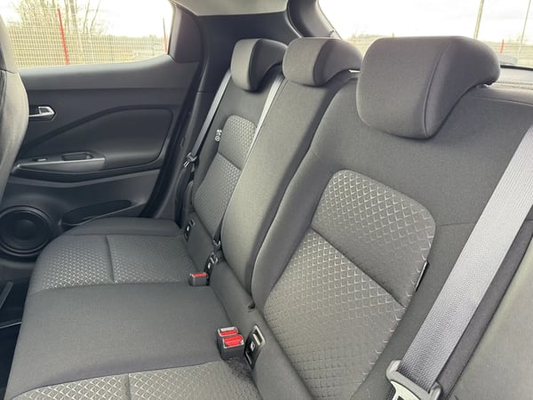 Photo de la voiture NISSAN JUKE 2023 DIG-T 114 Acenta