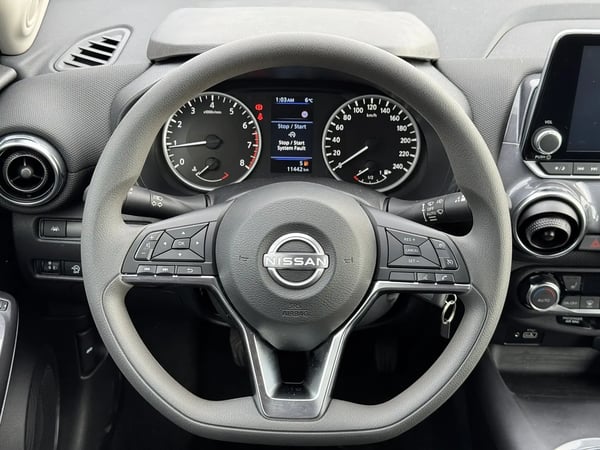 Photo de la voiture NISSAN JUKE 2023 DIG-T 114 Acenta