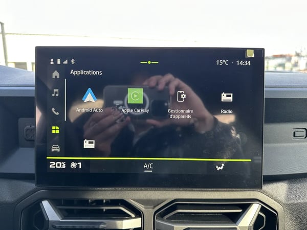 Photo de la voiture DACIA DUSTER TCe 130 4x2 Journey