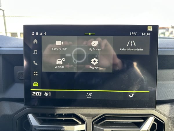 Photo de la voiture DACIA DUSTER TCe 130 4x2 Journey