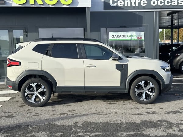 Photo de la voiture DACIA DUSTER TCe 130 4x2 Journey