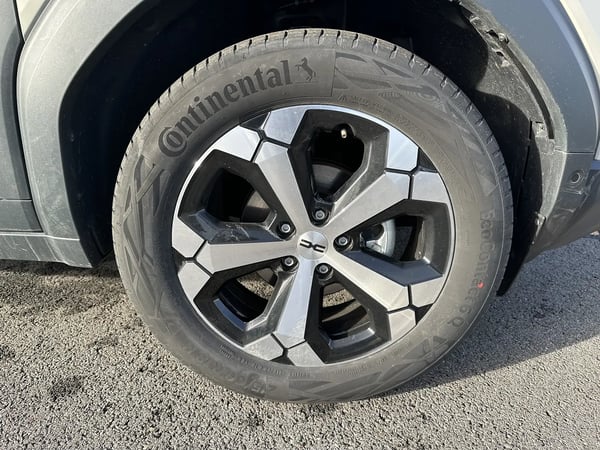 Photo de la voiture DACIA DUSTER TCe 130 4x2 Journey