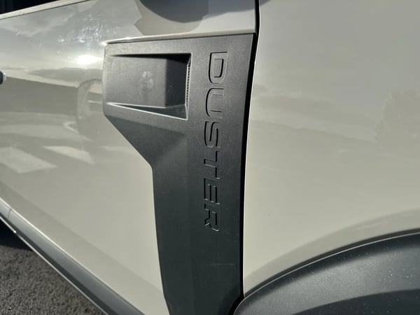 Photo de la voiture DACIA DUSTER TCe 130 4x2 Journey