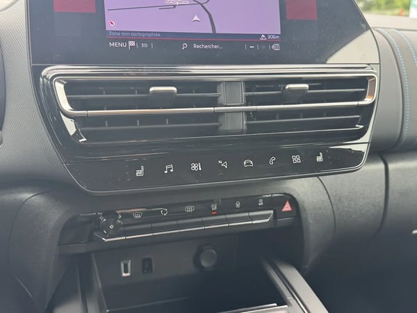 Photo de la voiture CITROEN C5 AIRCROSS 1.2 Hybride 145ch MAX boite automatique
