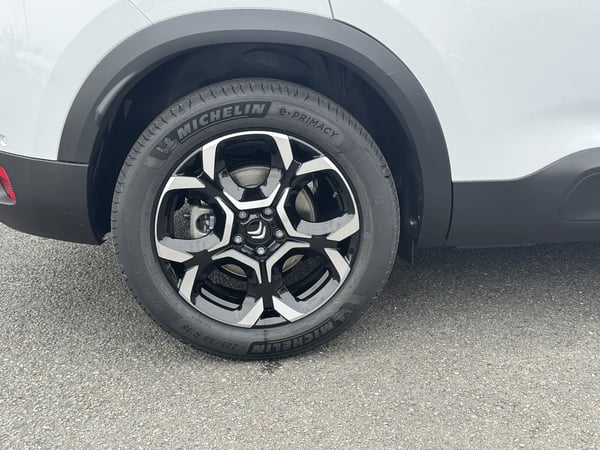 Photo de la voiture CITROEN C5 AIRCROSS 1.2 Hybride 145ch MAX boite automatique