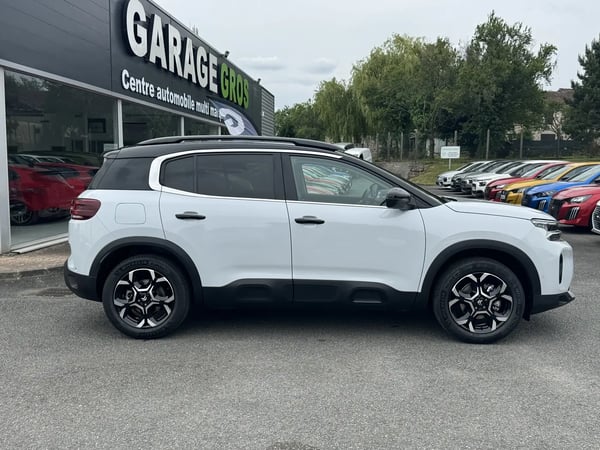 Photo de la voiture CITROEN C5 AIRCROSS 1.2 Hybride 145ch MAX boite automatique