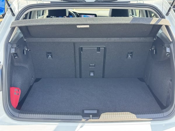 Photo de la voiture VOLKSWAGEN GOLF 2.0 TDI SCR 150 DSG7 Life Plus