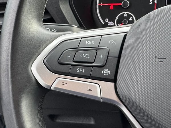 Photo de la voiture VOLKSWAGEN CADDY MAXI 2.0 TDI 102 BVM6
