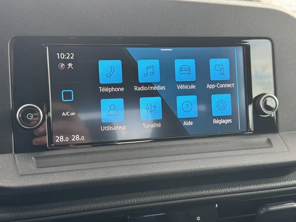 Photo de la voiture VOLKSWAGEN CADDY MAXI 2.0 TDI 102 BVM6