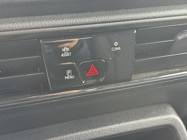 Photo de la voiture VOLKSWAGEN CADDY MAXI 2.0 TDI 102 BVM6