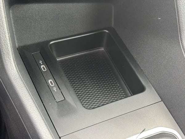 Photo de la voiture VOLKSWAGEN CADDY MAXI 2.0 TDI 102 BVM6