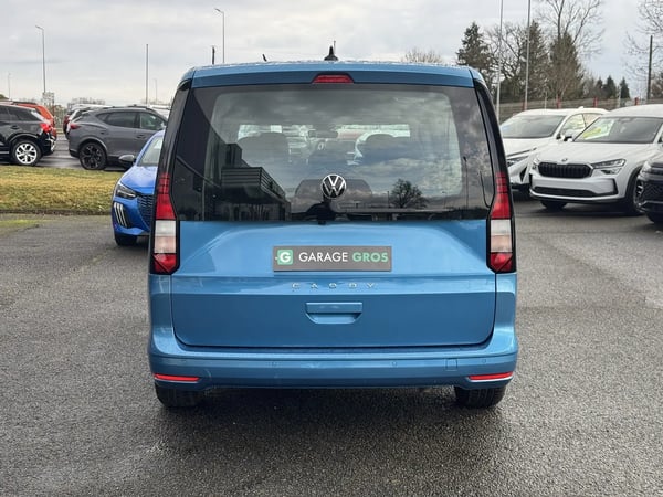 Photo de la voiture VOLKSWAGEN CADDY MAXI 2.0 TDI 102 BVM6