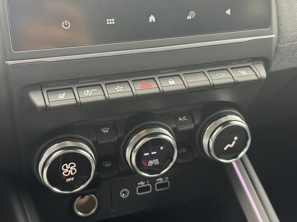 Photo de la voiture RENAULT CLIO V TCe 90 GSR2 Techno