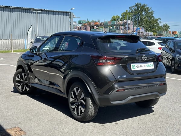 Photo de la voiture NISSAN JUKE 2023 DIG-T 114 DCT7 Acenta