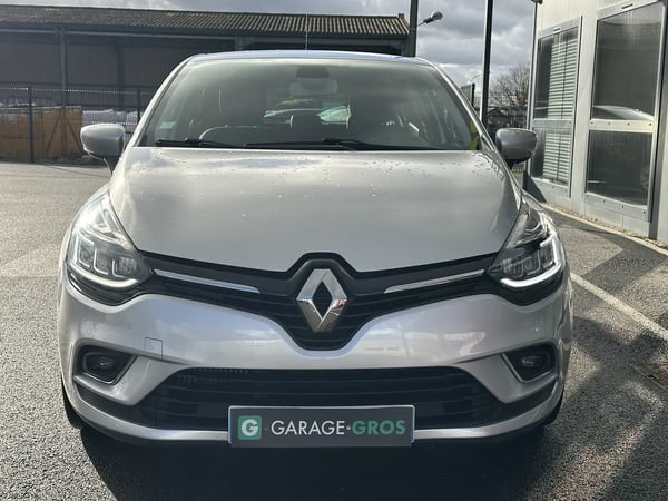 Photo de la voiture RENAULT CLIO IV TCe 90 E6C Intens