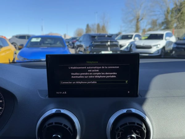 Photo de la voiture AUDI Q2 30 TDI 116 S tronic 7 S-line