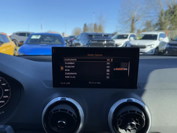 Photo de la voiture AUDI Q2 30 TDI 116 S tronic 7 S-line