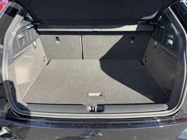Photo de la voiture AUDI Q2 30 TDI 116 S tronic 7 S-line