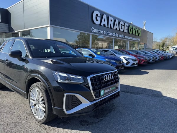 Photo de la voiture AUDI Q2 30 TDI 116 S tronic 7 S-line