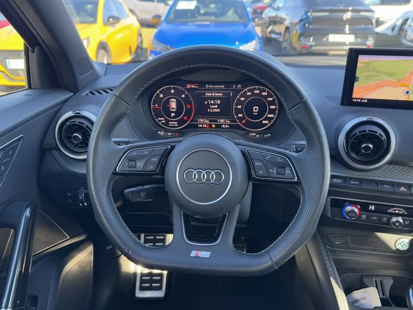 Photo de la voiture AUDI Q2 30 TDI 116 S tronic 7 S-line
