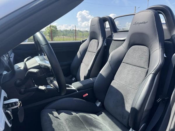 Photo de la voiture PORSCHE BOXSTER SPYDER 3.8i 375 ch
