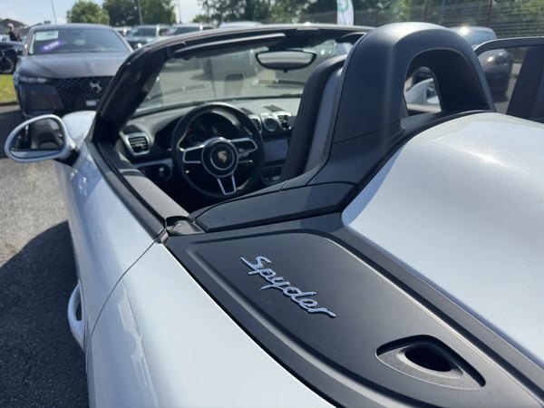 Photo de la voiture PORSCHE BOXSTER SPYDER 3.8i 375 ch