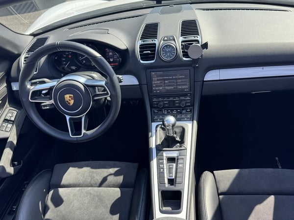Photo de la voiture PORSCHE BOXSTER SPYDER 3.8i 375 ch