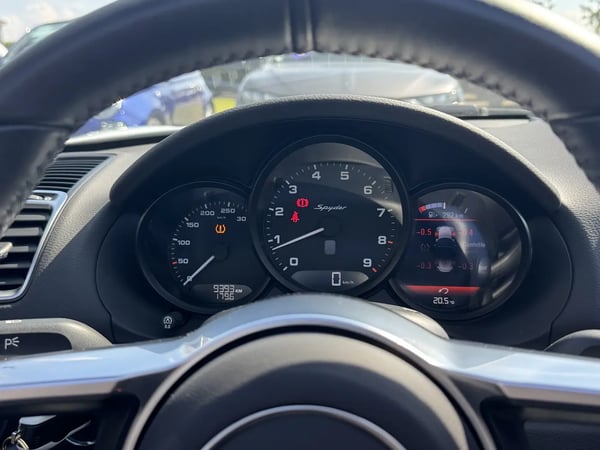 Photo de la voiture PORSCHE BOXSTER SPYDER 3.8i 375 ch