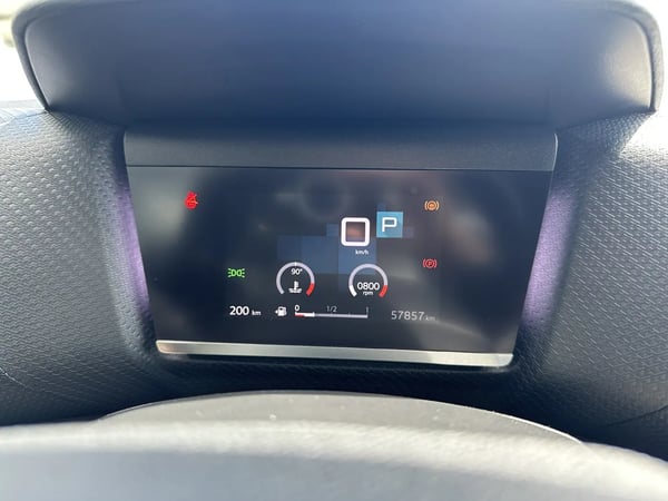 Photo de la voiture CITROEN C4 BlueHDi 130 S&S EAT8 Shine