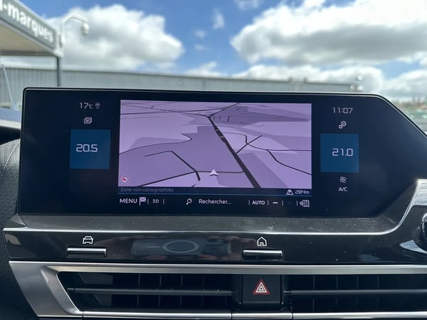 Photo de la voiture CITROEN C4 BlueHDi 130 S&S EAT8 Shine