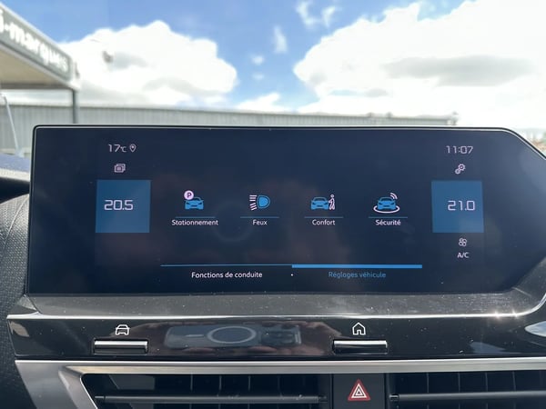 Photo de la voiture CITROEN C4 BlueHDi 130 S&S EAT8 Shine