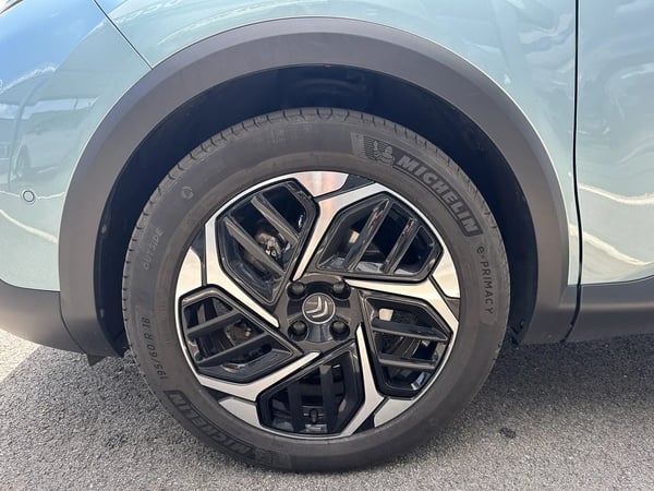Photo de la voiture CITROEN C4 BlueHDi 130 S&S EAT8 Shine