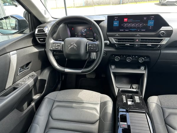 Photo de la voiture CITROEN C4 BlueHDi 130 S&S EAT8 Shine