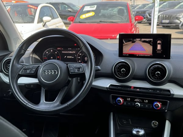 Photo de la voiture AUDI Q2 30 TDI 116 BVM6 Design