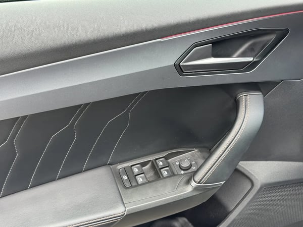 Photo de la voiture CUPRA FORMENTOR 1.5 TSI 150 ch V