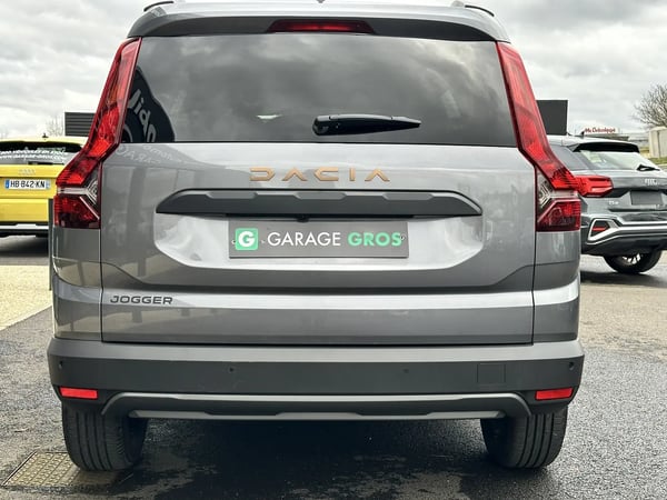 Photo de la voiture DACIA JOGGER Jogger 1.0 ECO-G 100ch Extreme+ 5 places GRIS