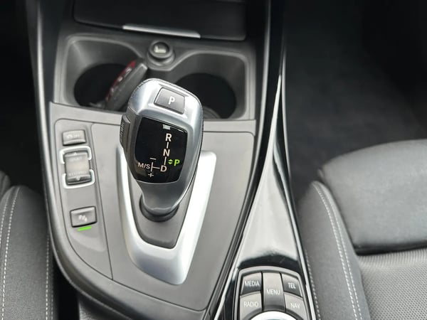Photo de la voiture BMW SERIE 1 F20 LCI2 118i 136 ch BVA8 Sport