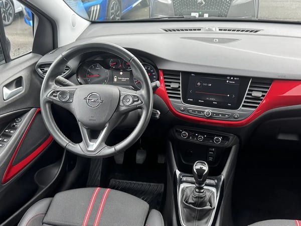 Photo de la voiture OPEL CROSSLAND 1.2 Turbo 130 ch BVM6 Elegance Business
