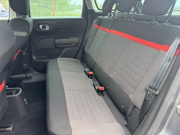 Photo de la voiture CITROEN C3 AIRCROSS BlueHDi 100 BVM5 Feel