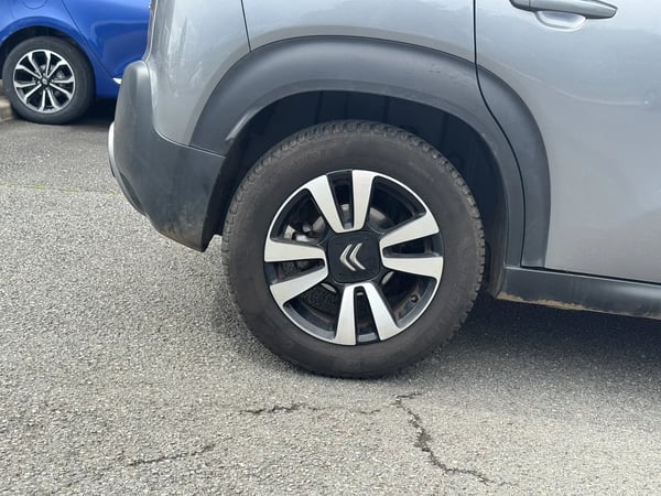 Photo de la voiture CITROEN C3 AIRCROSS BlueHDi 100 BVM5 Feel