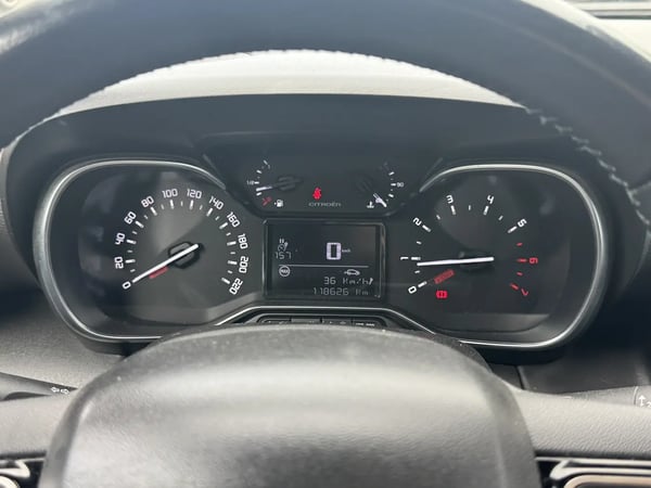 Photo de la voiture CITROEN C3 AIRCROSS BlueHDi 100 BVM5 Feel