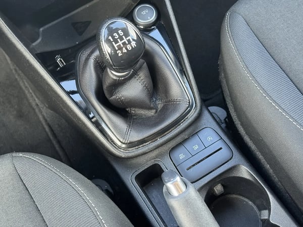 Photo de la voiture FORD FIESTA 1.5 TDCi 85 ch S&S BVM6 Trend