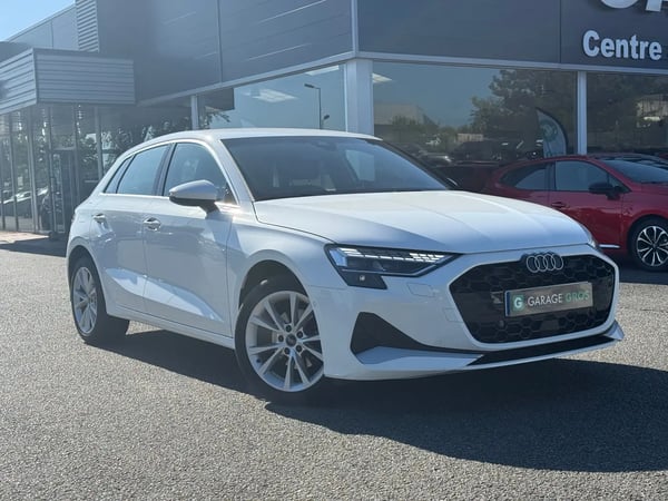 Photo de présentation de la voiture AUDI A3 SPORTBACK TFSI Mild Hybrid 116 S tronic 7 Design