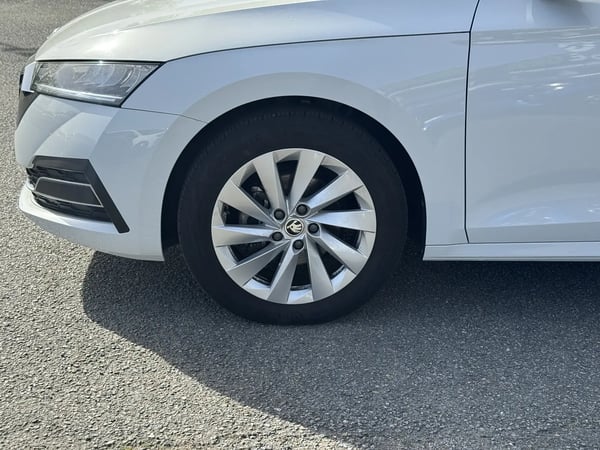 Photo de la voiture SKODA OCTAVIA 2.0 TDI 116 ch Business