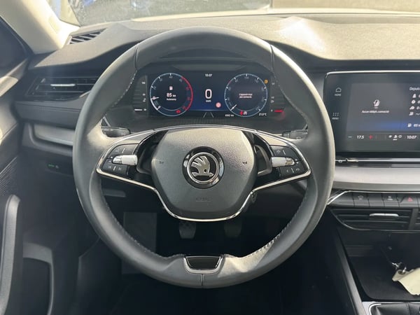 Photo de la voiture SKODA OCTAVIA 2.0 TDI 116 ch Business