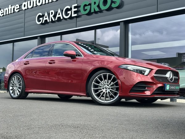 Photo de la voiture MERCEDES CLASSE A BERLINE 200 7G-DCT AMG Line