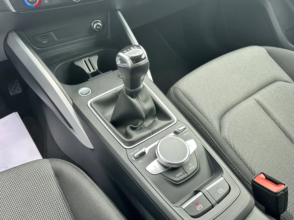 Photo de la voiture AUDI Q2 30 TDI 116 BVM6 Advanced
